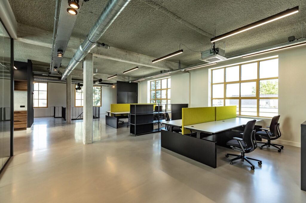 Büro mit „DURACEM“ – nachhaltiger Spachtelboden